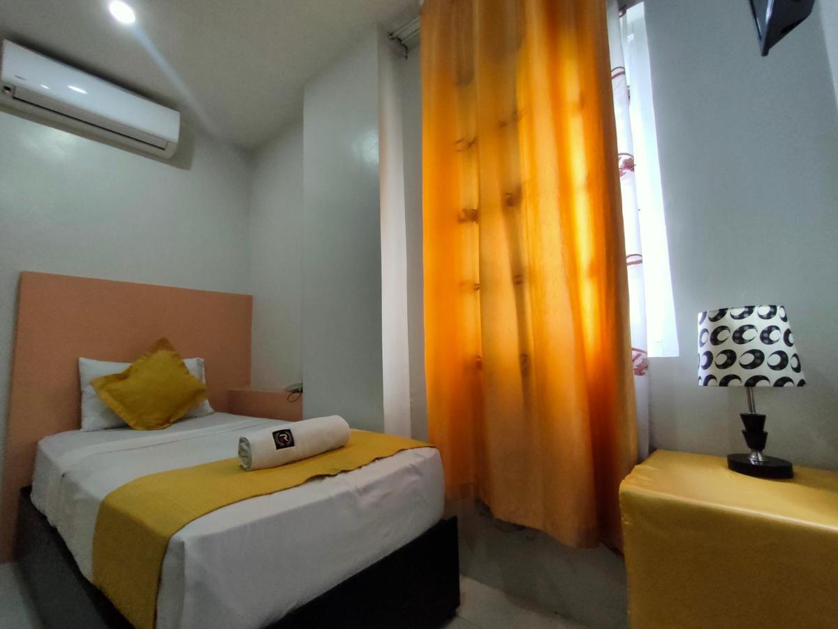 Villa Rosita Hotel Naga City By Reddoorz Eksteriør bilde