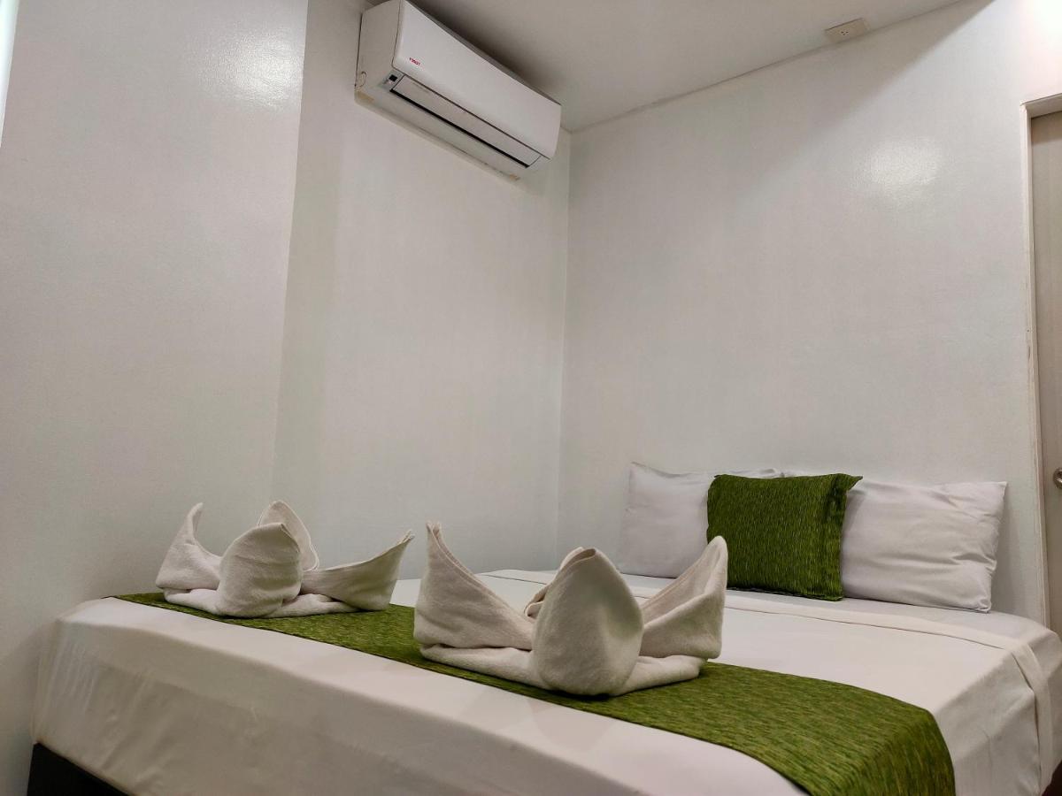 Villa Rosita Hotel Naga City By Reddoorz Eksteriør bilde