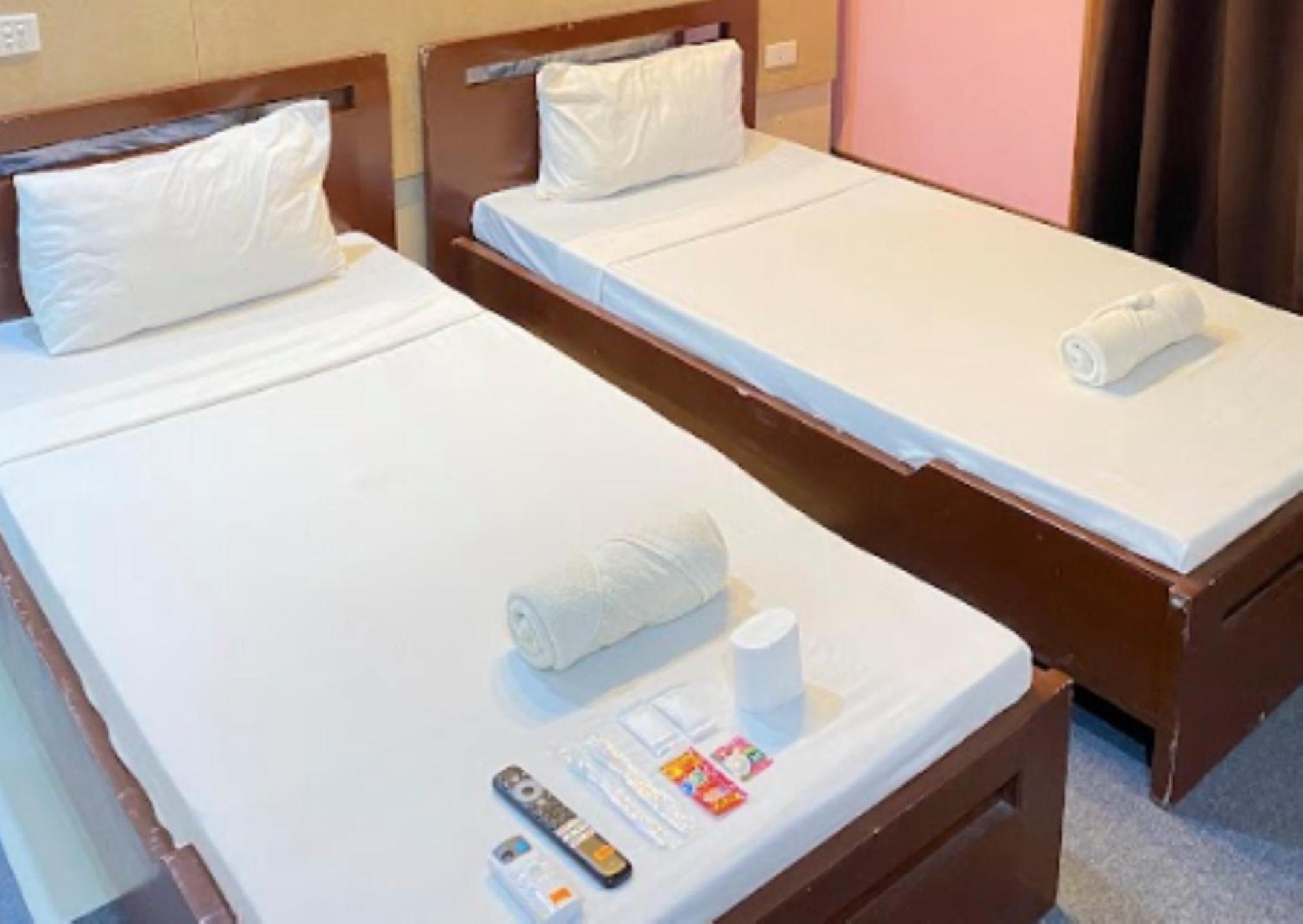 Villa Rosita Hotel Naga City By Reddoorz Eksteriør bilde