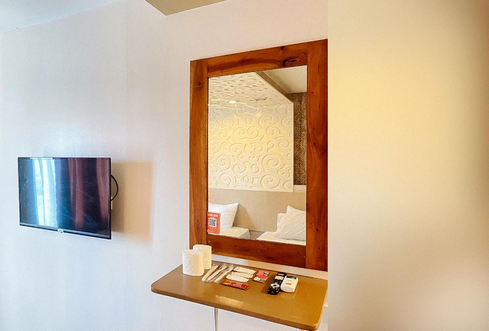 Villa Rosita Hotel Naga City By Reddoorz Eksteriør bilde