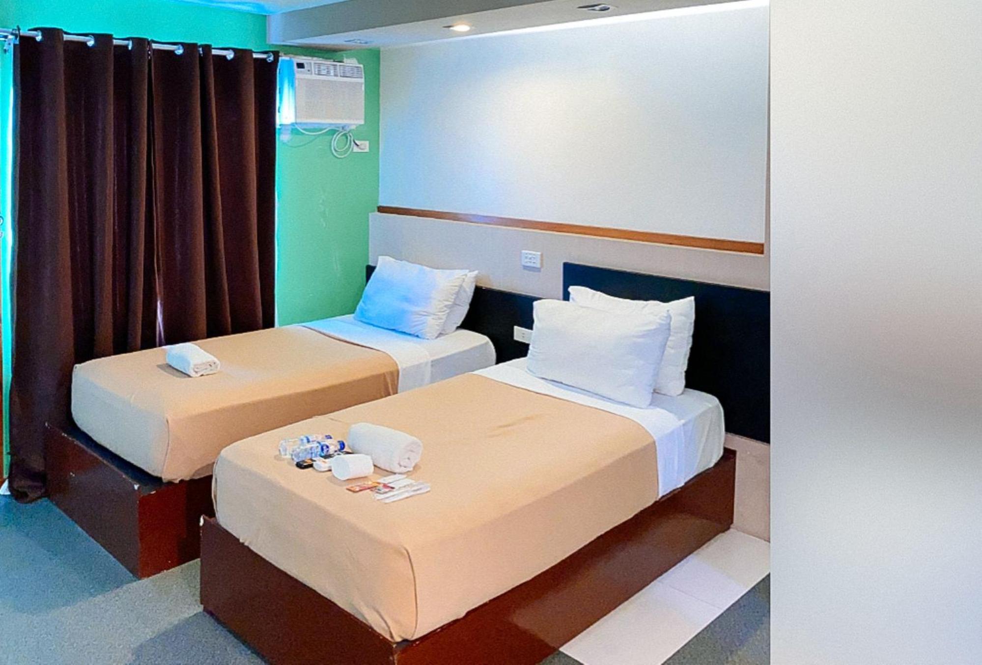 Villa Rosita Hotel Naga City By Reddoorz Eksteriør bilde