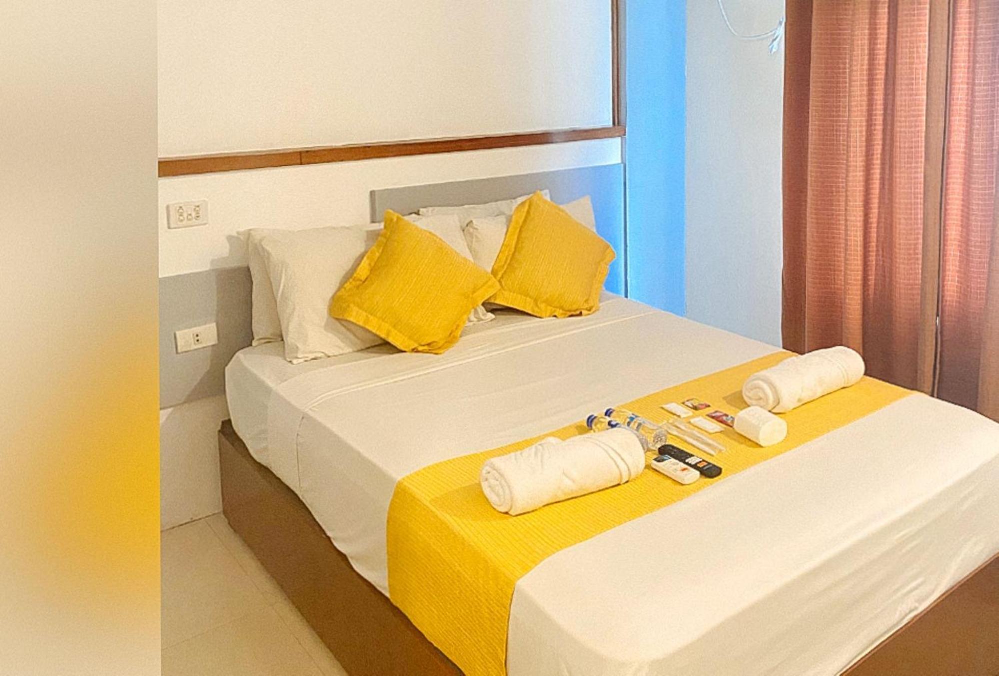 Villa Rosita Hotel Naga City By Reddoorz Eksteriør bilde